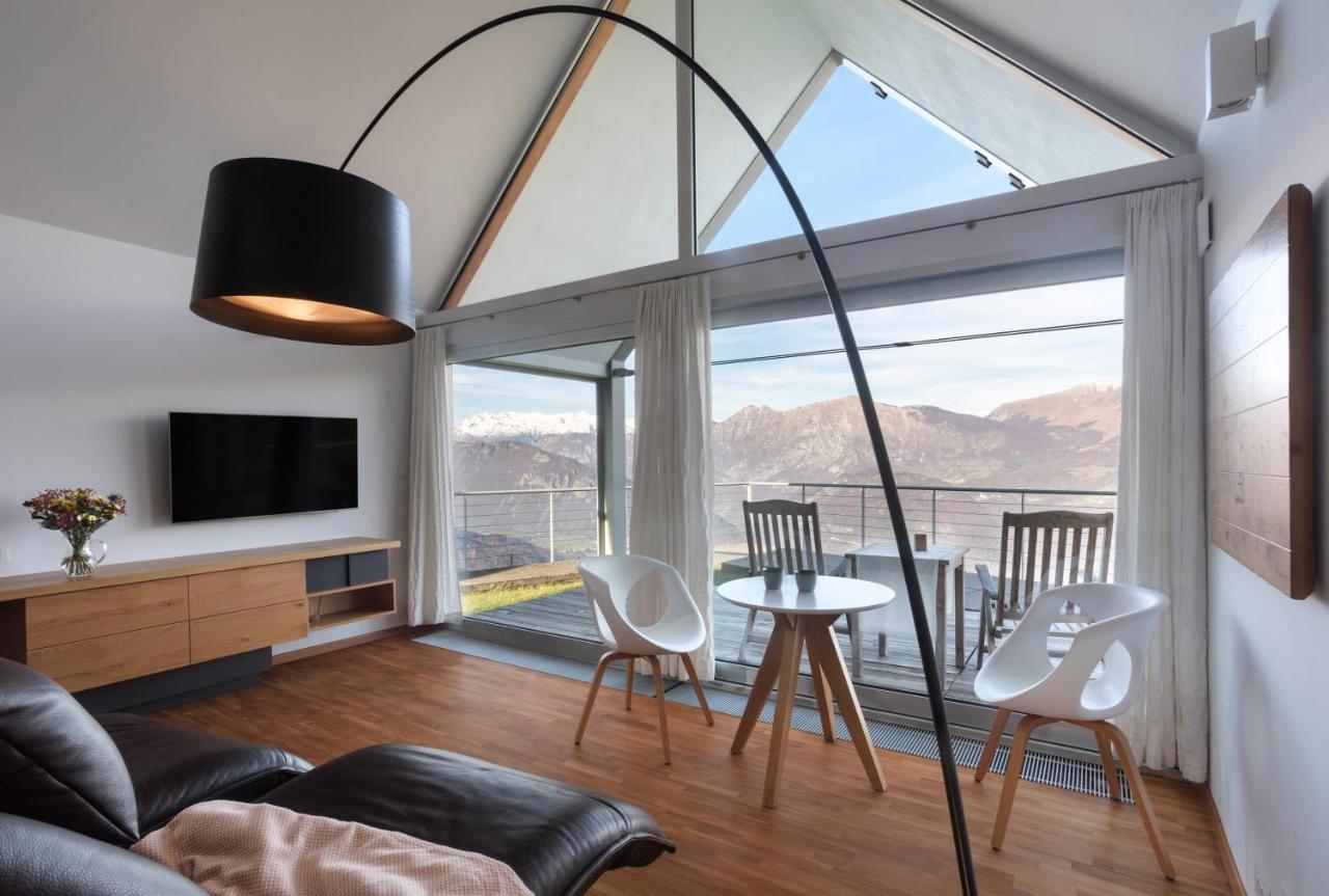 Nebesa Chalets Кобарид Экстерьер фото